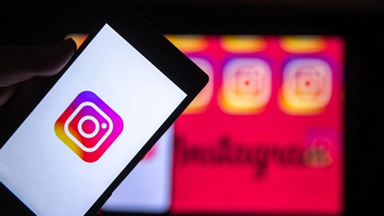 Exploring the Impact of i̇ns on Social Media Trends